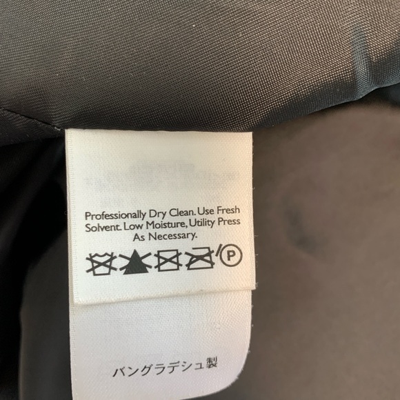 Eddie Bauer coat, charcoal gray, zip front with hood, size XL - Picture 2 of 4